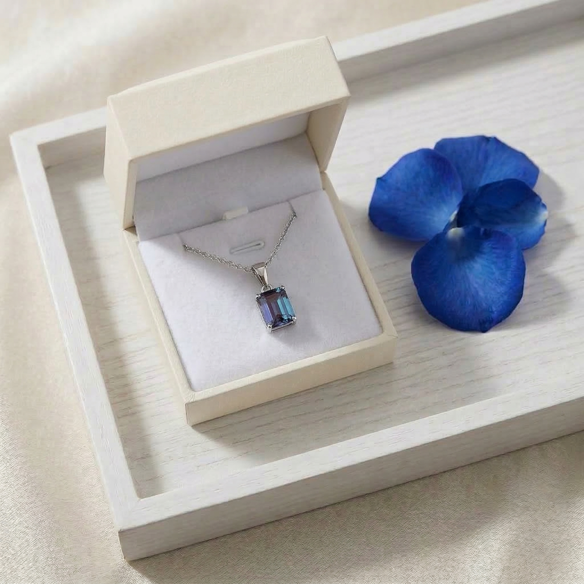 Gemini_Generated_Image_qcmk0yqcmk0yqcmk